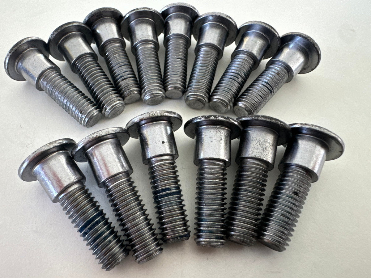 Triumph Street Triple 675 D67LD Schrauben für Bremsscheiben vorn hinten 07-12