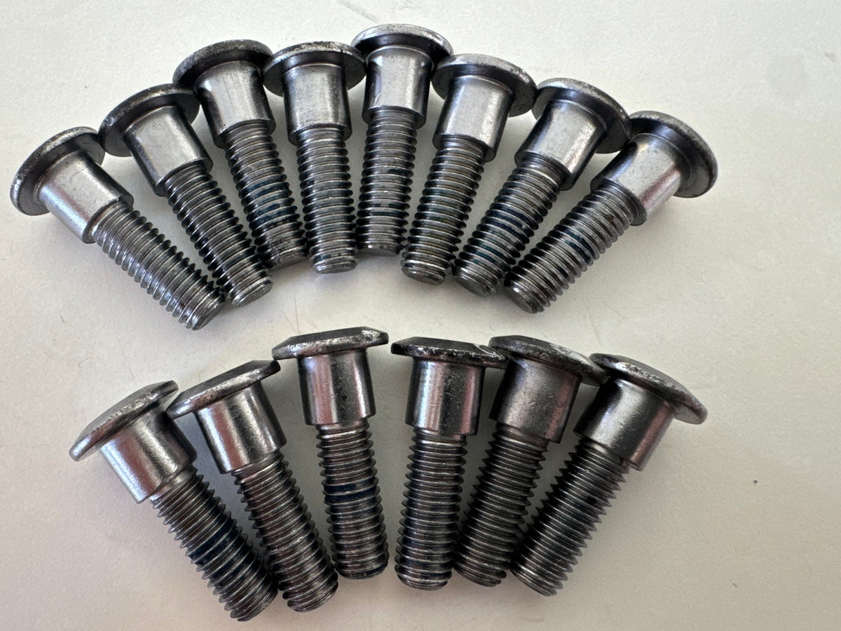 Triumph Street Triple 675 D67LD Schrauben für Bremsscheiben vorn hinten 07-12