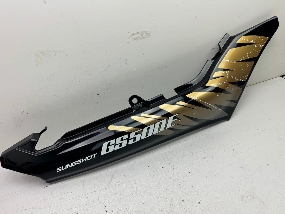 SUZUKI GS 500 E GM51B Heckverkleidung rechts Abddeckung Seitenteil Heck Cover