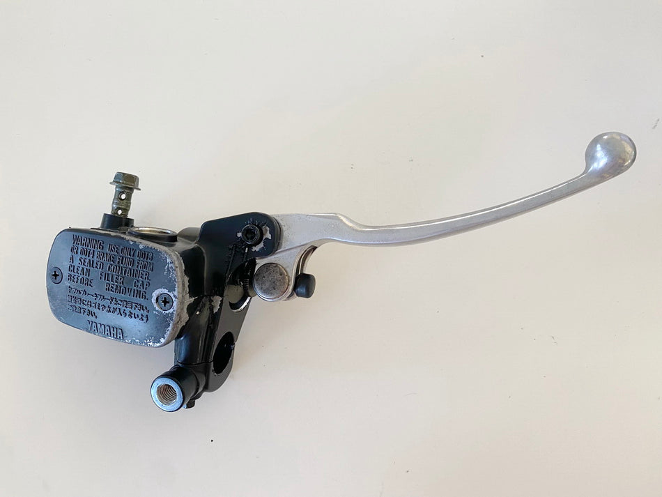 YAMAHA XJ 600S RJ01 DIVERSION Bremszylinder vorn Bremspumpe Hauptbremszylinder
