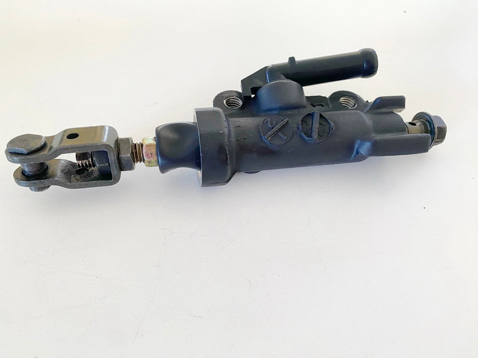 YAMAHA XJ 600S RJ01 DIVERSION Bremszylinder hinten Bremspumpe Fußbremszylinder