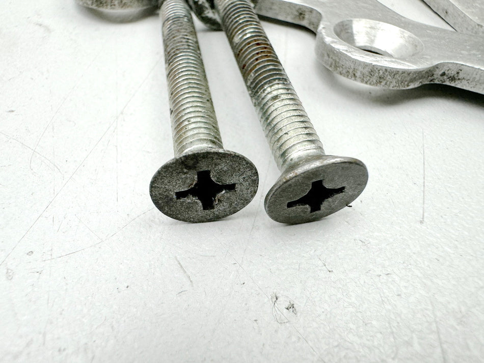 YAMAHA TT 600 E 4GV (4LW) Tapa guía cadena inferior Guardapolvo Tapa