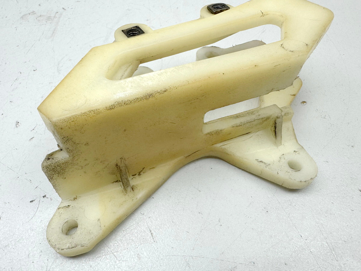 YAMAHA TT 600 E 4GV (4LW) Chain Guide Support Chain Slider Cover