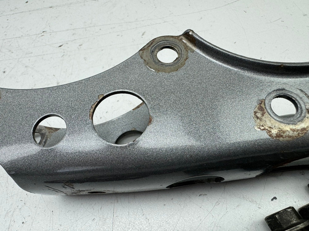 YAMAHA TT 600 E 4GV (4LW) Bracket Engine Screws Axle Engine Mount Support