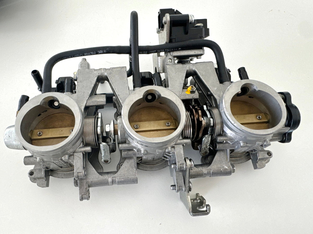 Triumph StreetTriple 675 D67LD Einspritzanlage Drosselkörper Drosselklappe 07-12