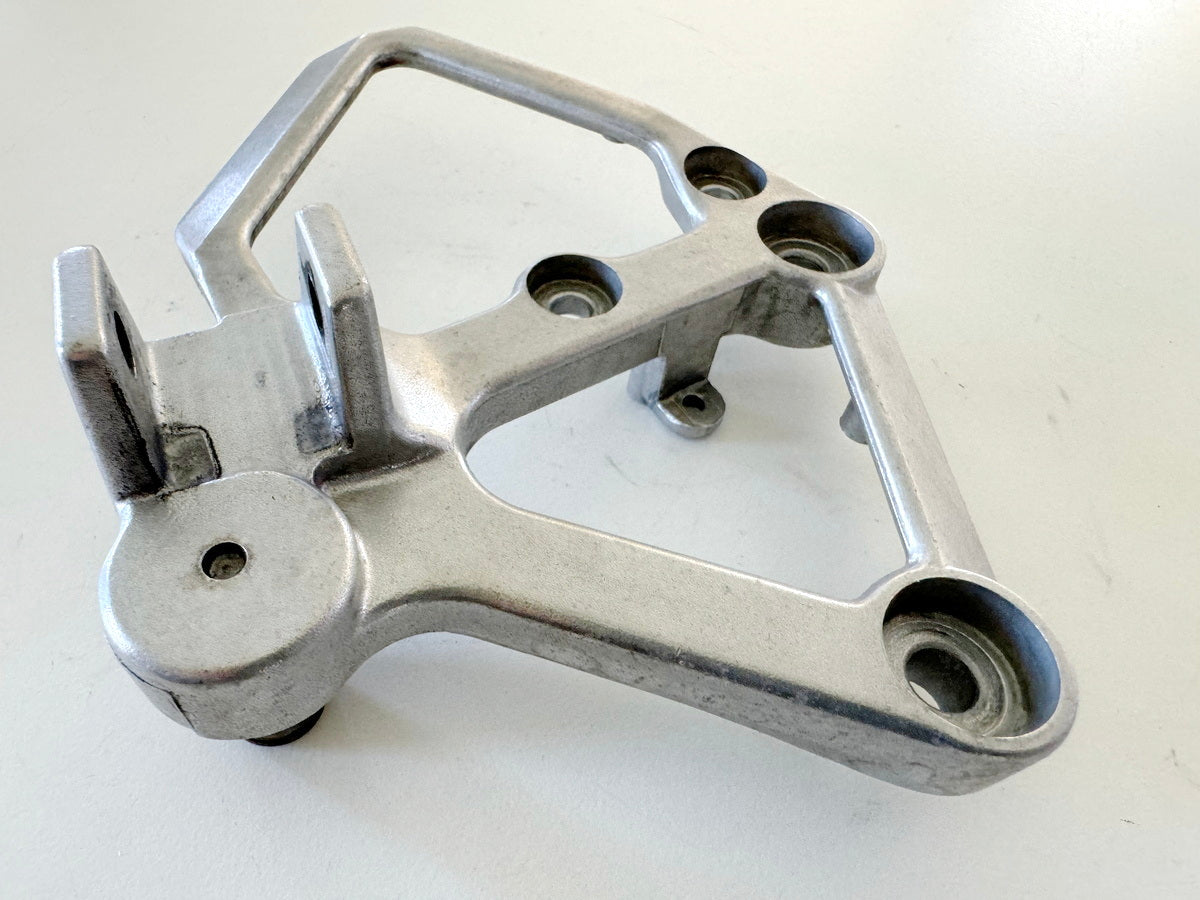 HONDA CBR600 PC19 PC23 Footrest Hanger Rider Right Holder Footrest Mounting Plate