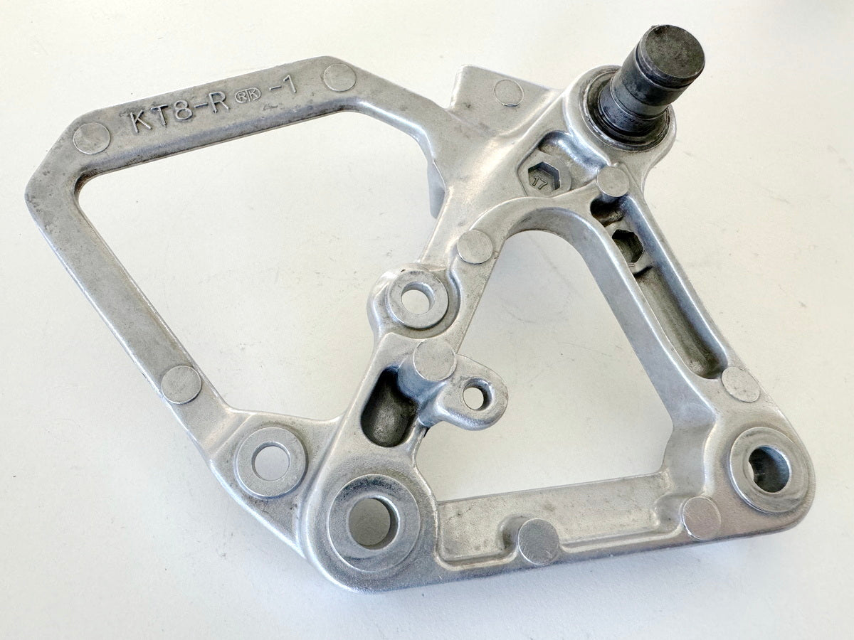 HONDA CBR600 PC19 PC23 Footrest Hanger Rider Right Holder Footrest Mounting Plate
