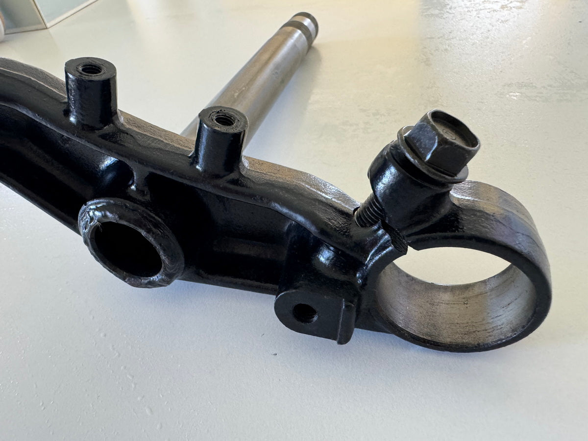 HONDA CBR 600 PC19 PC23 Gabelbrücke unten unfallfrei für Gabelholm Standrohr