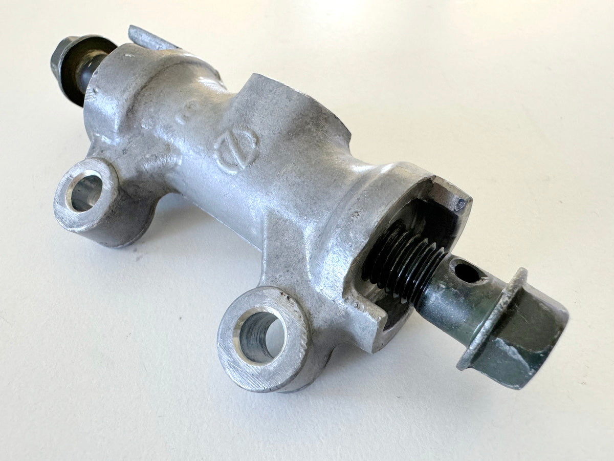 HONDA CBR 600 PC19 PC23 Brake Distributor Brake Force Distributor for Brake Cylinder