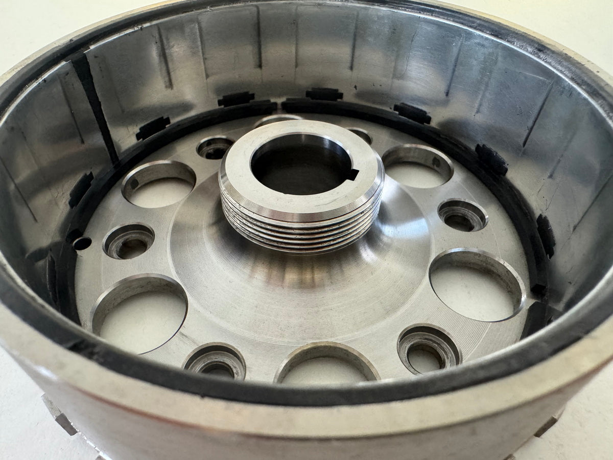 Triumph Street Triple 675 D67LD Lima Rotor Polrad Schwungrad Lichtmaschine 07-12