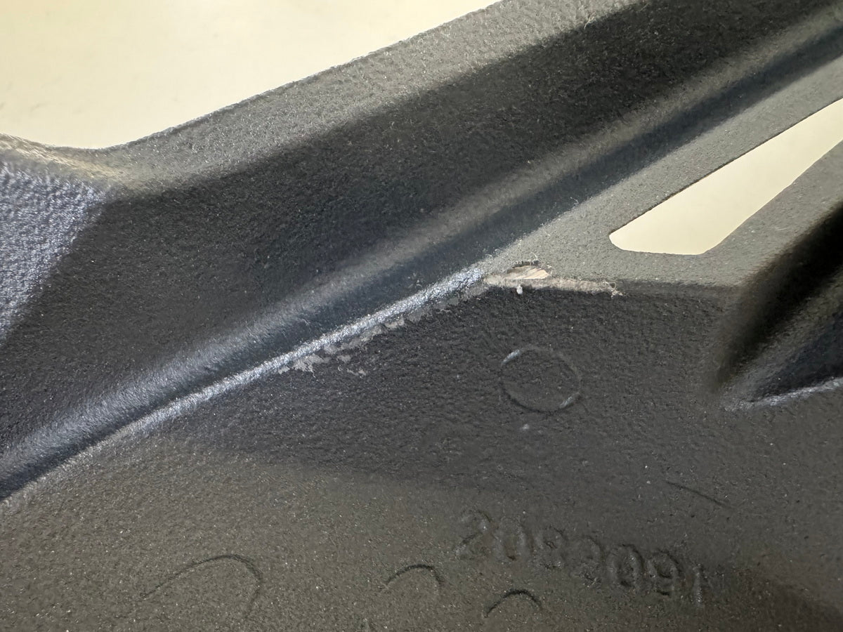 Triumph Street Triple 675 D67LD Fußrastenanlage hi. links Halter Fußraste 07-12
