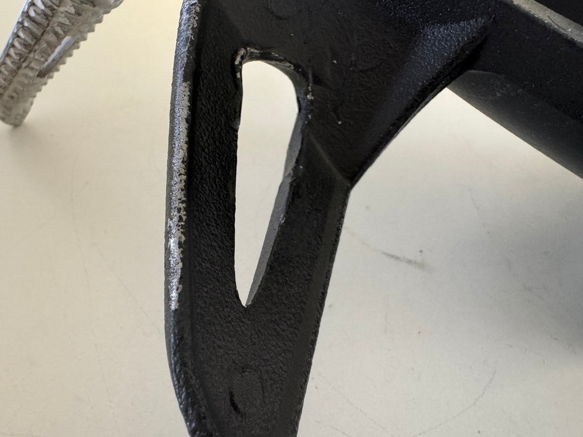 Triumph Street Triple 675 D67LD Fußrastenanlage hi. rechts Halter Fußraste 07-12