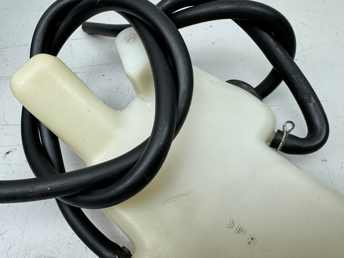 KAWASAKI VN1500 CLASSIC VNT50D Coolant Tank Cooling System Expansion Tank