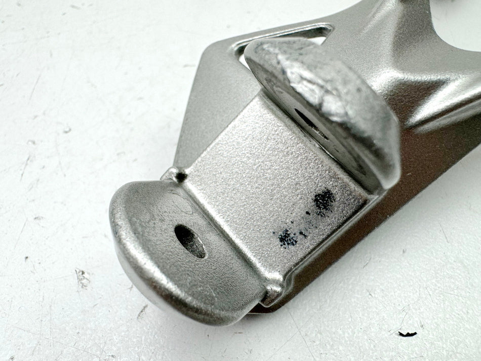 KAWASAKI ZX-6R 636 C Fußrastenträger Sozius rechts Halter Fußraste Platte 05-06