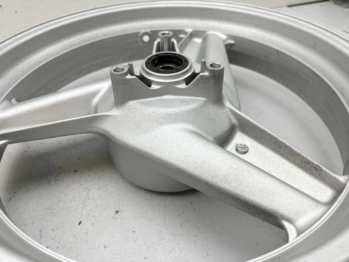 HONDA CBR 600 PC19 PC23 Llanta trasera Rueda trasera 17P J 17 x MT 3.50 sin accidentes