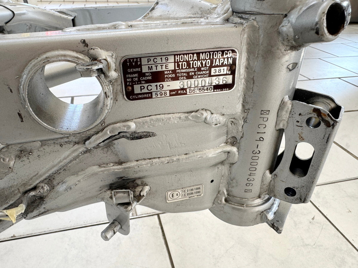 HONDA CBR 600 PC19  Rahmen & Brief Vermessungsprotokoll Dokumente unfallfrei