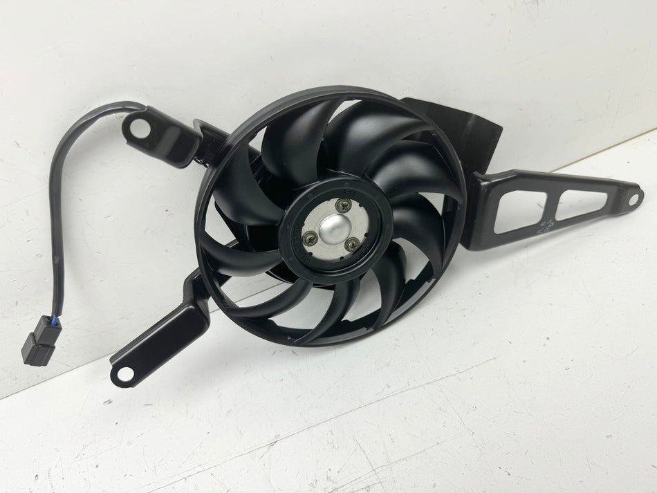 KAWASAKI ZX-6R 636 C Lüfter Kühler Motor Lüfterrad Kühlerlüfter Flügelrad 05-06