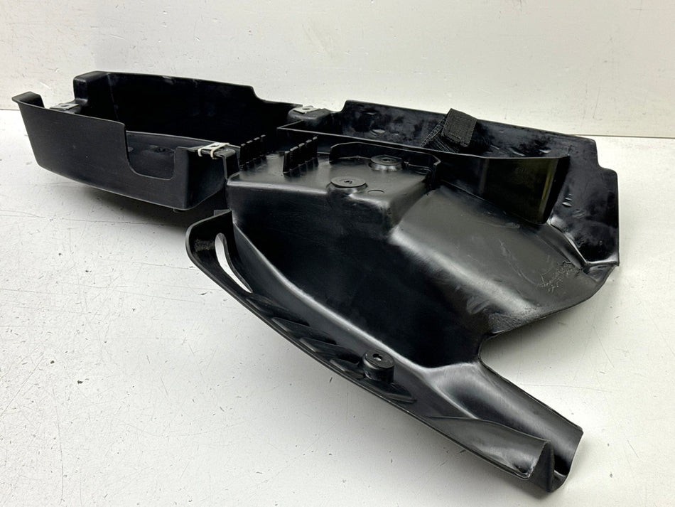 BMW F 650 169 Revestimiento interior trasero Guardabarros Paso de rueda Fender Protección contra salpicaduras Cubierta