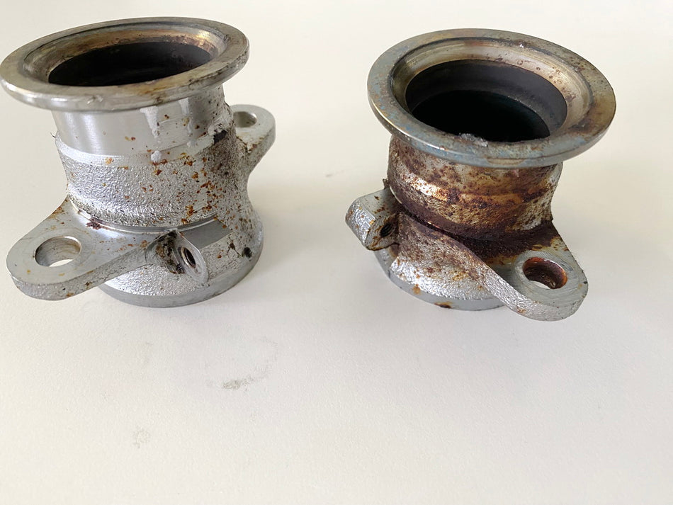 YAMAHA VMX-12 VMAX 1200 2WE Conector Múltiple Tubo Brida Escape