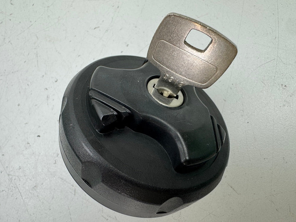 YAMAHA TT 600 E 4GV (4LW) Tankdeckel Tankschloß Tank verschließbar Schlüssel