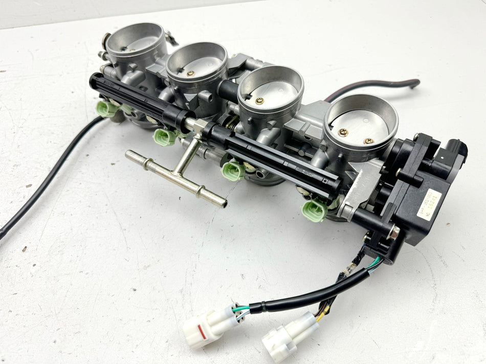 KAWASAKI ZX-6R 636C Einspritzanlage komplett Stellmotor Poti Einspritzdüse 05-06