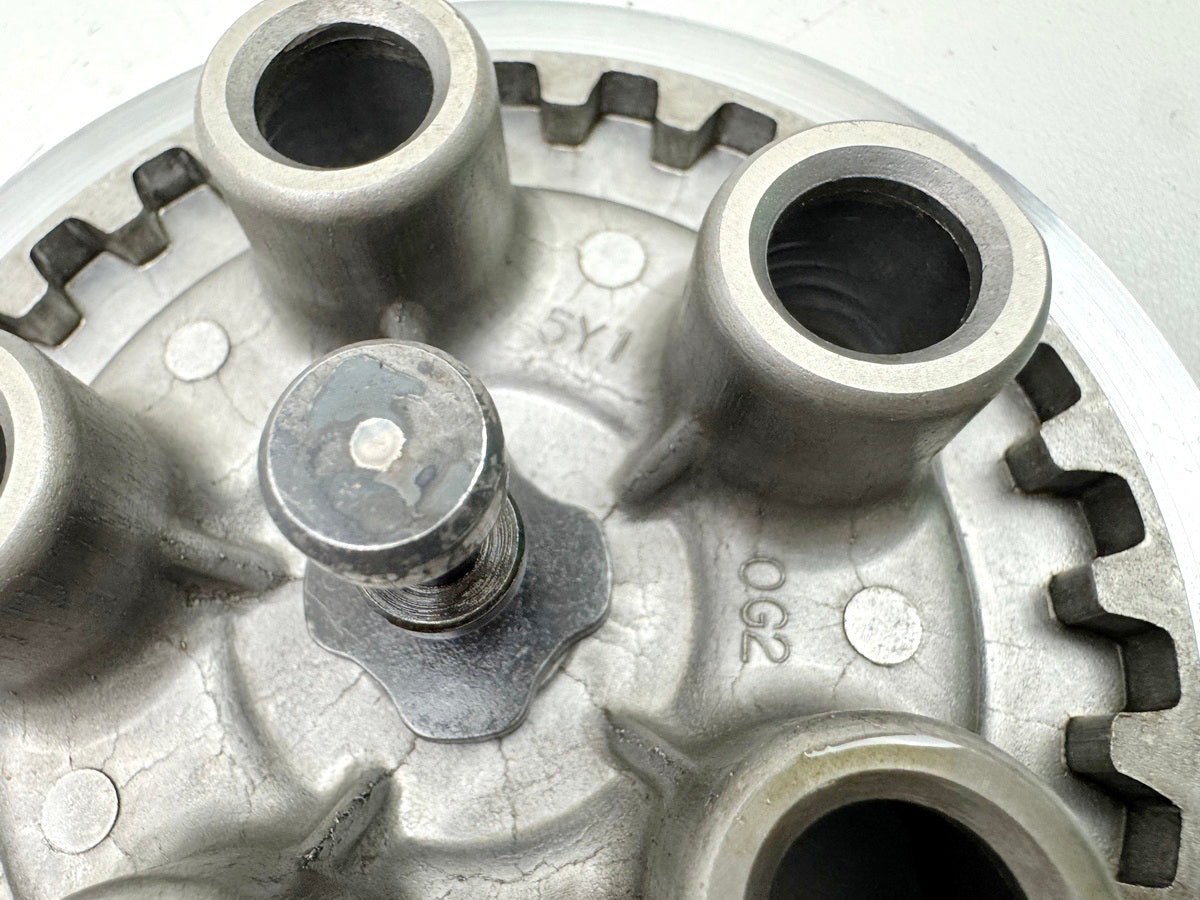 YAMAHA TT 600 E 4GV (4LW) Druckplette Kupplungskorb Nabe Kupplung Gehäuse Motor