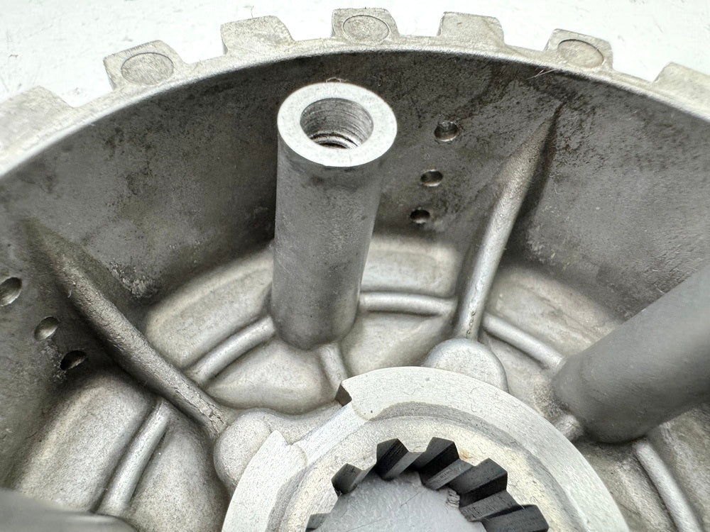 YAMAHA TT 600 E 4GV (4LW) Kupplungskorb innen Nabe Kupplung Gehäuse Motor