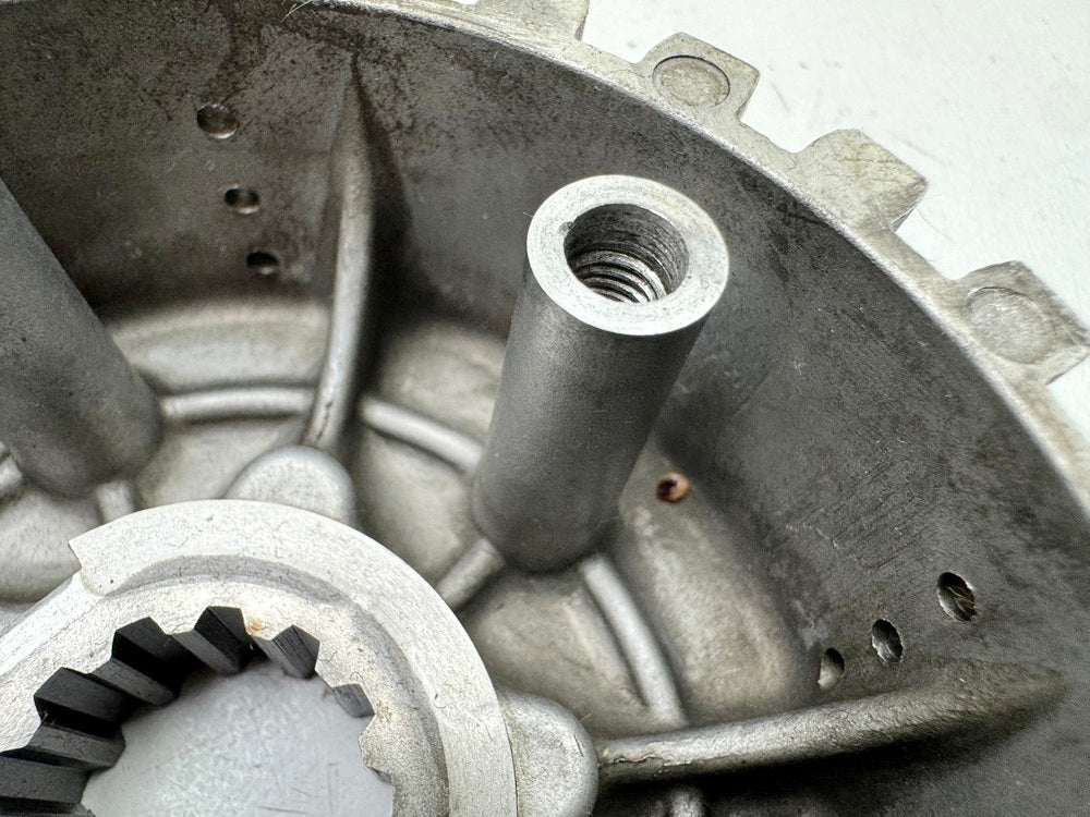 YAMAHA TT 600 E 4GV (4LW) Kupplungskorb innen Nabe Kupplung Gehäuse Motor