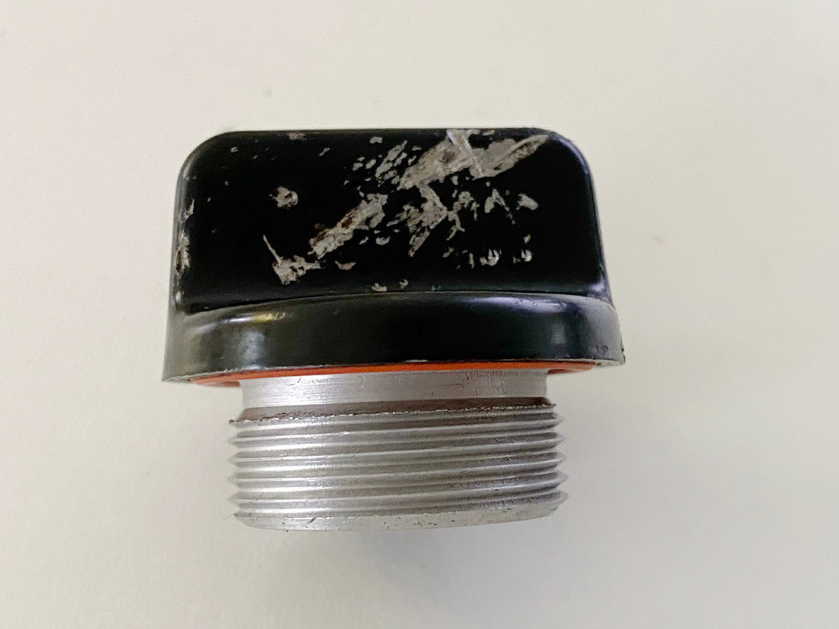YAMAHA VMX-12 VMAX 1200 2WE Oil Filler Neck Cap Cover Screw Oil