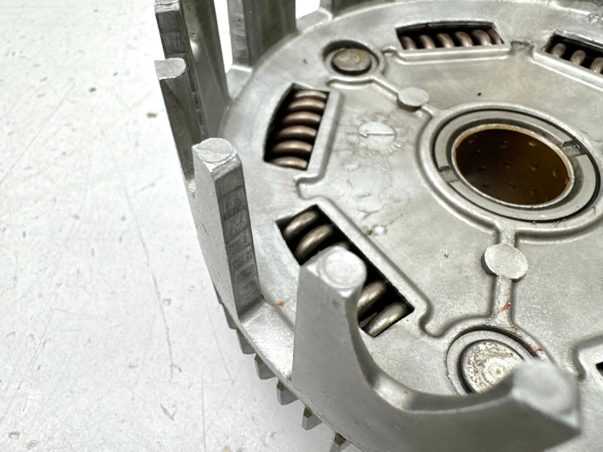 YAMAHA TT 600 E 4GV (4LW) Kupplungskorb Kupplung Gehäuse Motor Clutch Basket