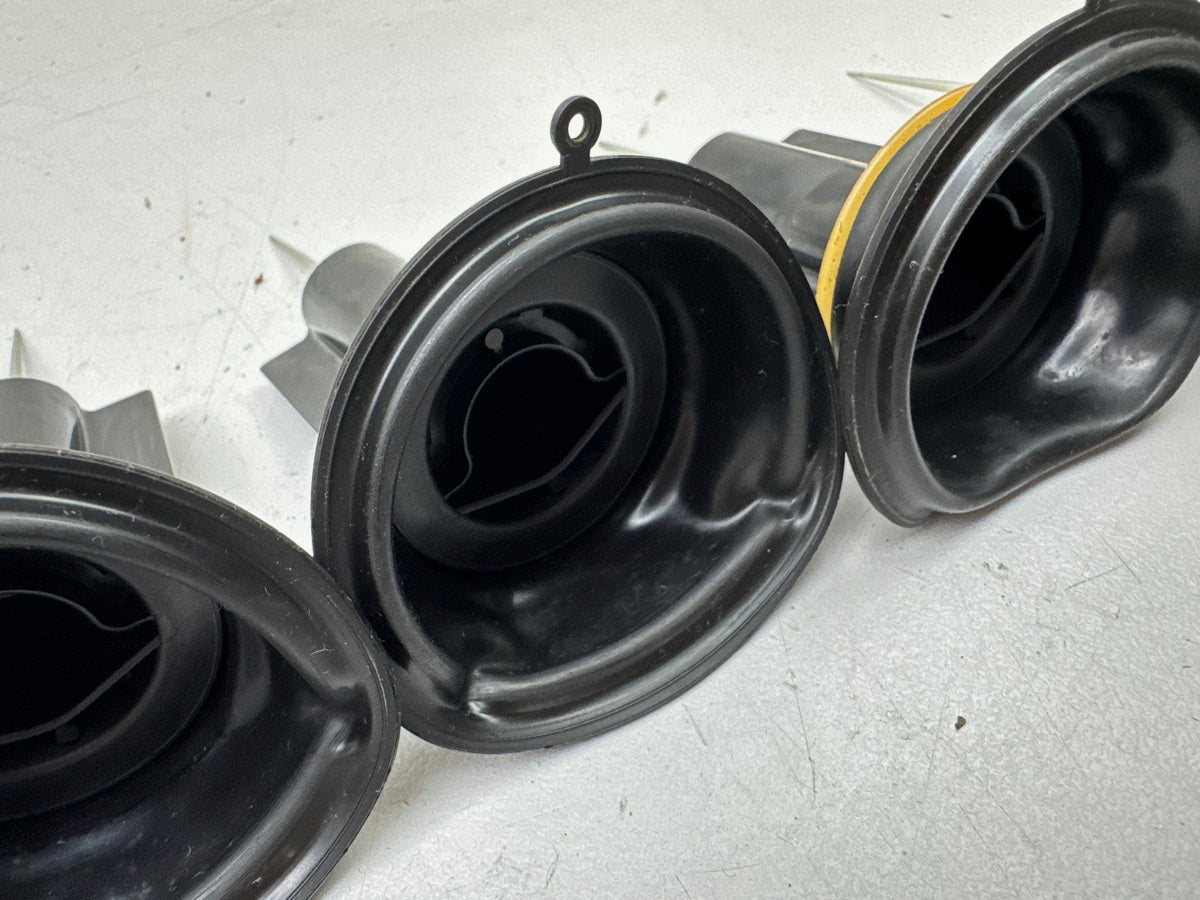 YAMAHA YZF R1 RN01 RN04 Gasschieber Membrane Membran für Vergaser Mikuni 98-01