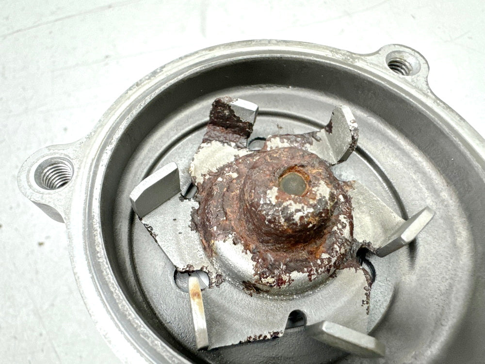 HONDA CBR 600 PC19 PC23 Bomba de agua impulsor Tapa de motor (para motor)