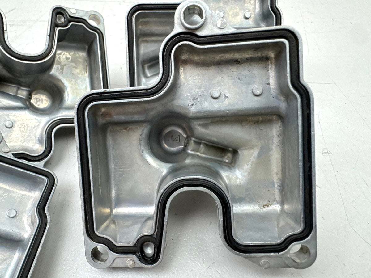 YAMAHA YZF R1 RN01 RN04 Schwimmerkammerdeckel Schwimmerkammer Vergaser Mikuni