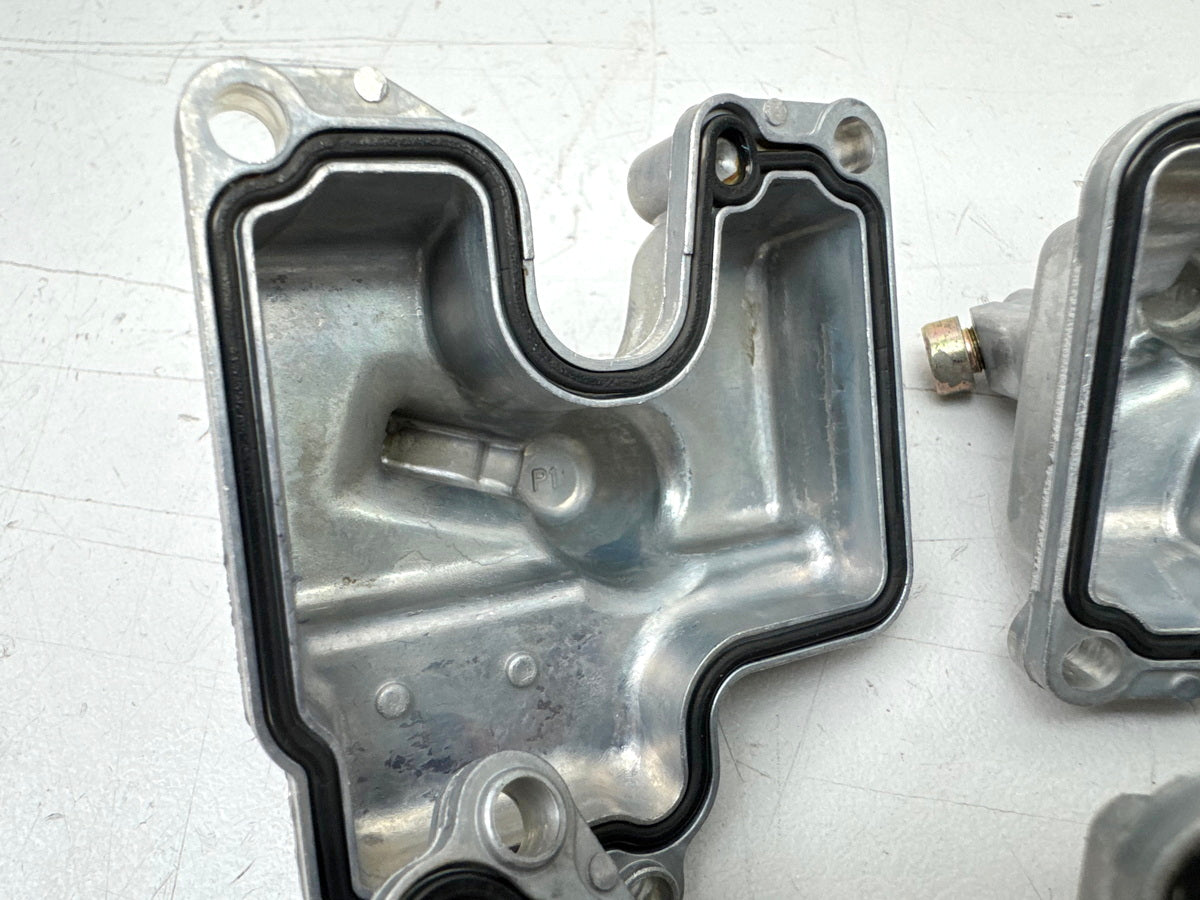 YAMAHA YZF R1 RN01 RN04 Schwimmerkammerdeckel Schwimmerkammer Vergaser Mikuni