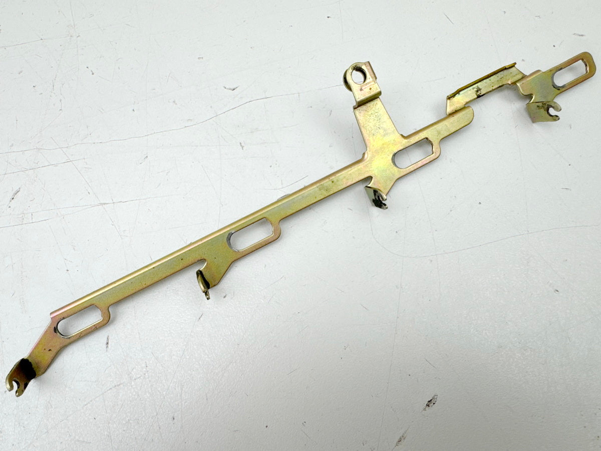 YAMAHA YZF R1 RN01 RN04 Hebel Anlasser Führung für Vergaser Halter Choke Strebe