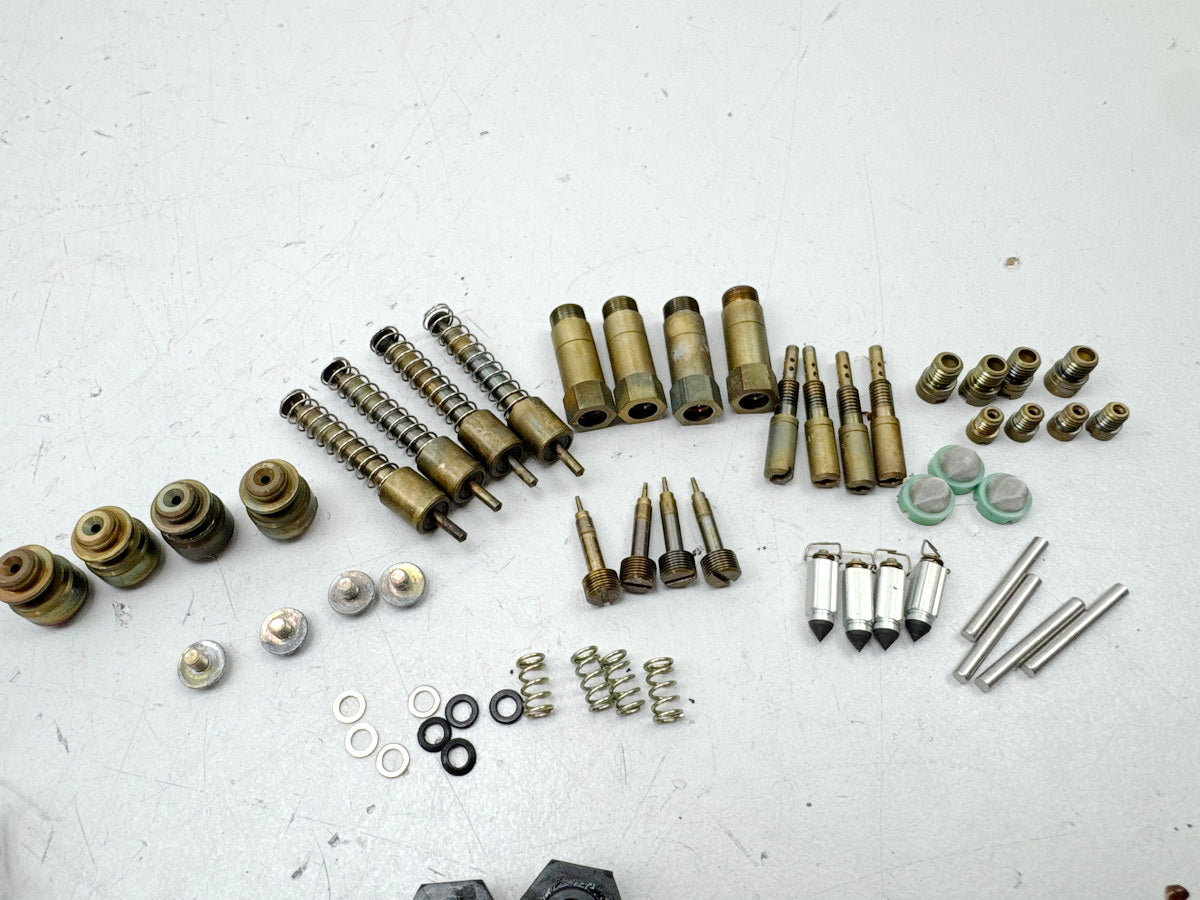 YAMAHA YZF R1 RN01 RN04 Düsen Nadeln für Vergaser Vergaserteile Mikuni 98-01