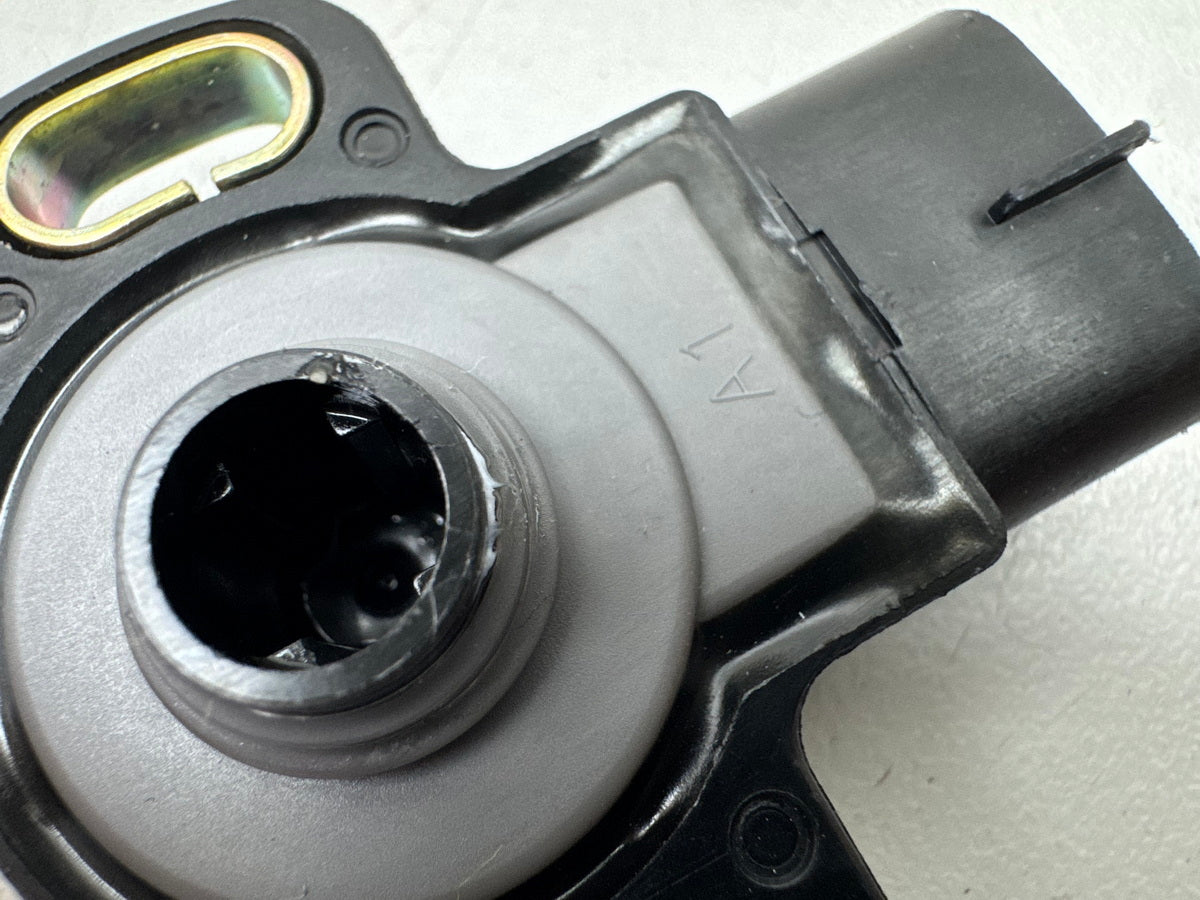 YAMAHA YZF R1 RN01 RN04 XJR 1300 Drosselklappensensor Poti für Vergaser 98-01