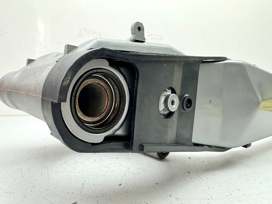 KAWASAKI ZX-7R ZX750P N Schwinge Hinterradschwinge Swingarm (für Felge) 96-03