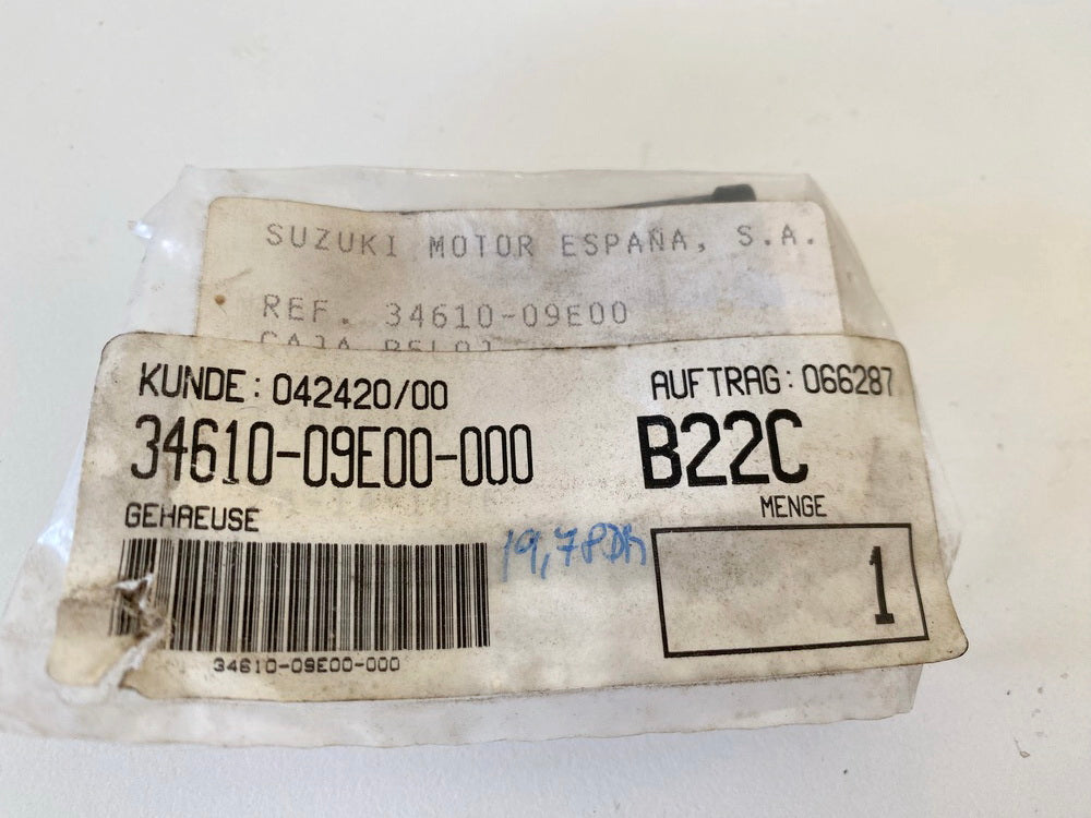 Gehäuse Abdeckung Cover am Tacho 34610-09E00-000 Suzuki original - NEU
