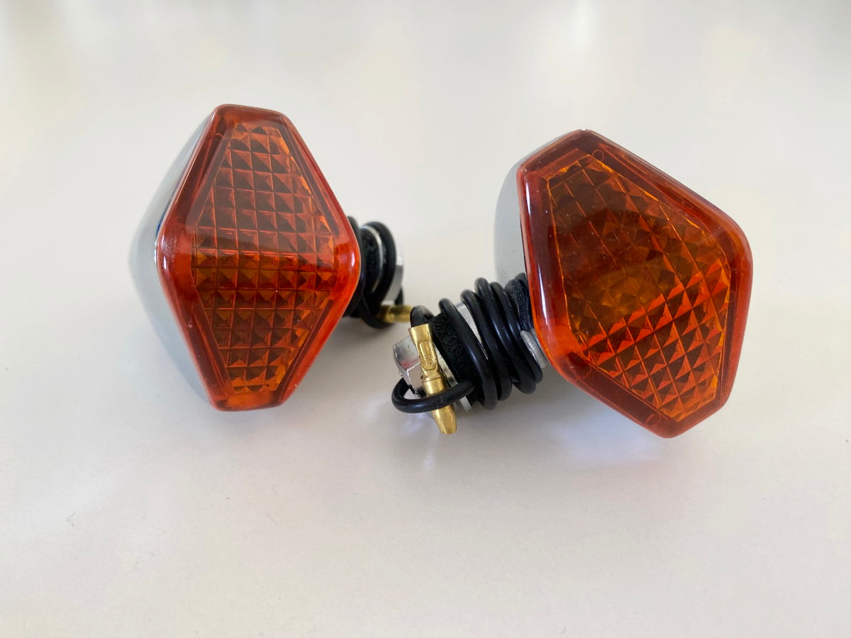 Highway Hawk Custom Blinkerpaar Blinker klein Turn Signal 404170 96 - NEU