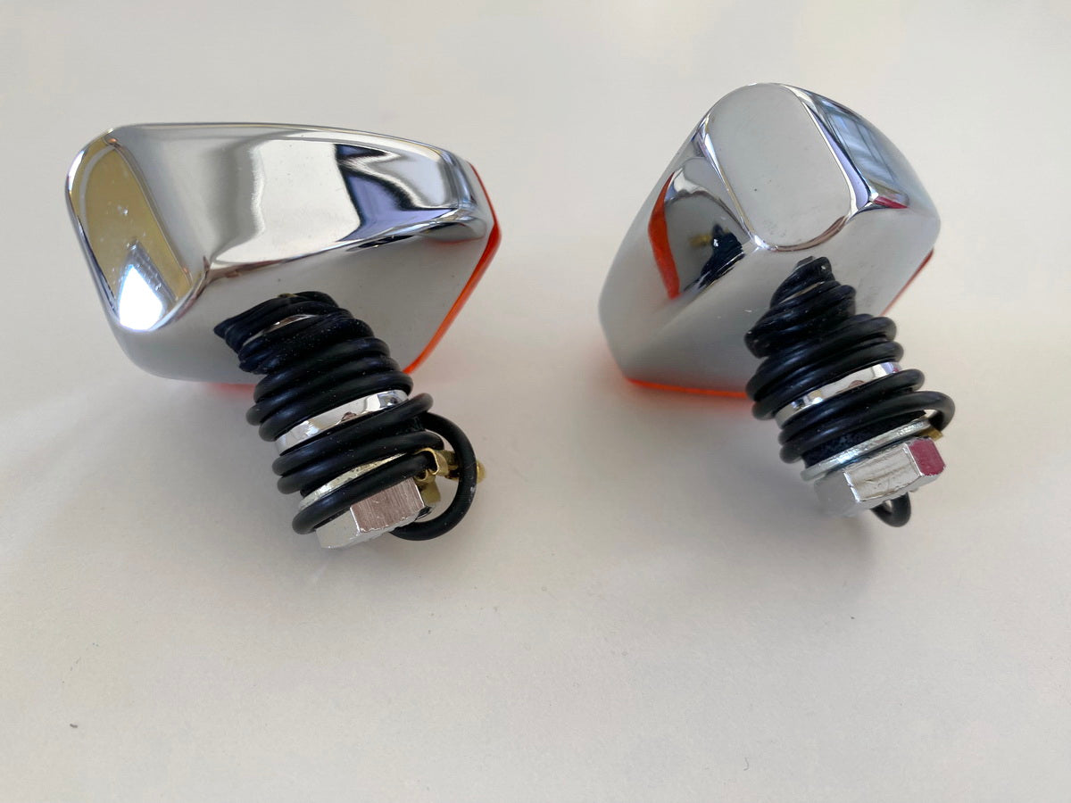 Highway Hawk Custom Blinkerpaar Blinker klein Turn Signal 404170 96 - NEU