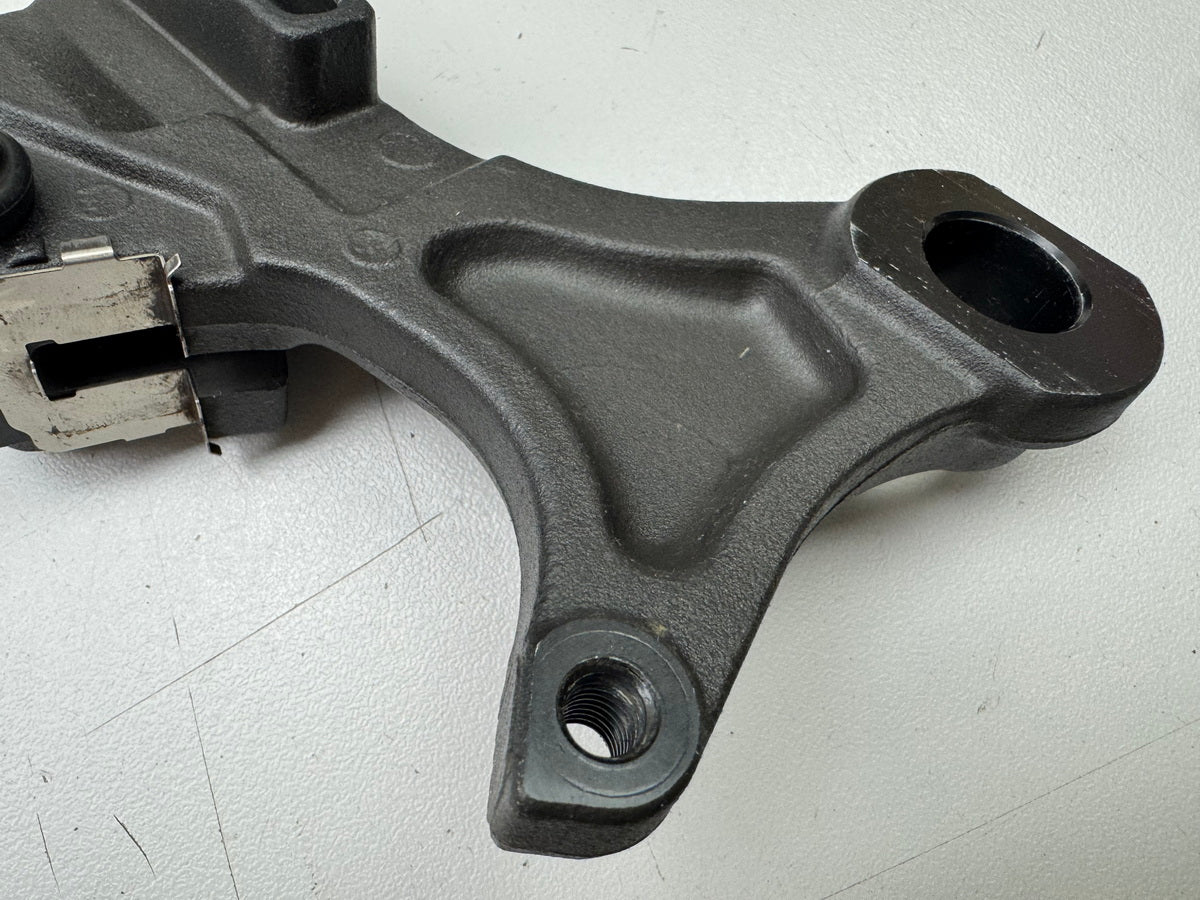 Triumph Street Triple 675 D67LD Bremsankerplatte Halter Bremssattel hinten 07-12