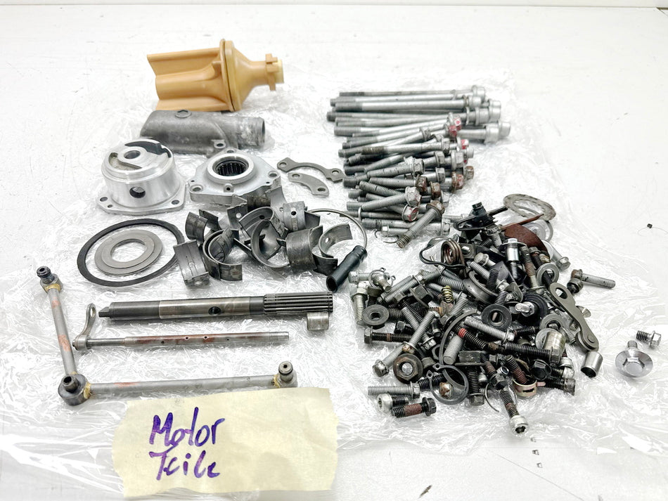 KAWASAKI ZX-7R ZX750P N Schrauben Muttern Kleinteile für Motor Motordeckel 96-03