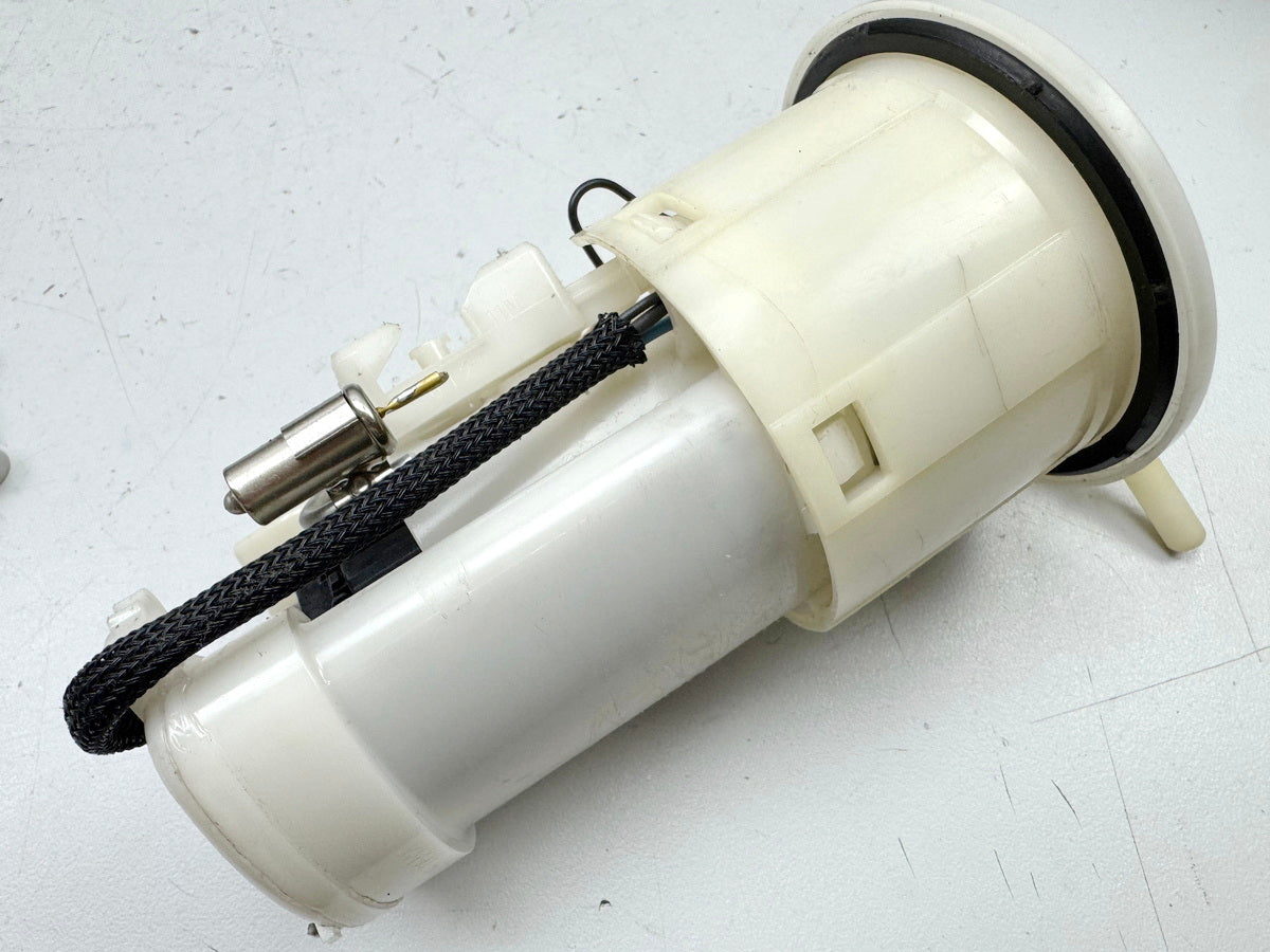 Triumph Street Triple 675 D67LD Benzinpumpe original Kraftstoffpumpe 07-12