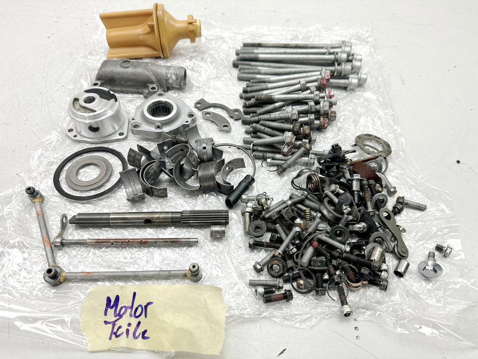 KAWASAKI ZX-7R ZX750P N Schrauben Muttern Kleinteile für Motor Motordeckel 96-03