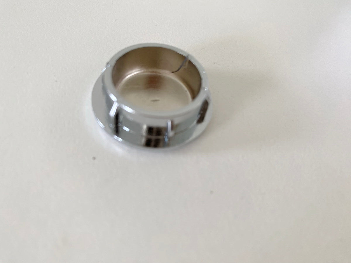 Suzuki Abdeckung Kappe Deckel Schwinge original 95672-24A00-000 GV TR VS NEU