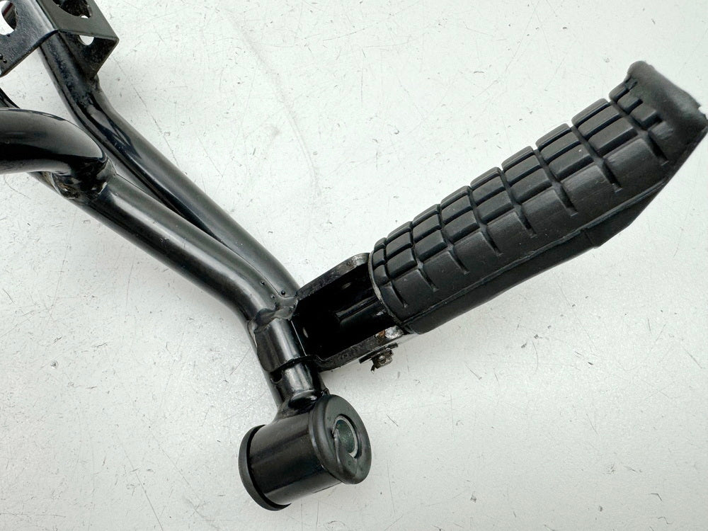 HONDA CBR 600 PC19 PC23 Fußrastenanlage Sozius rechts Halter Fußraste hinten