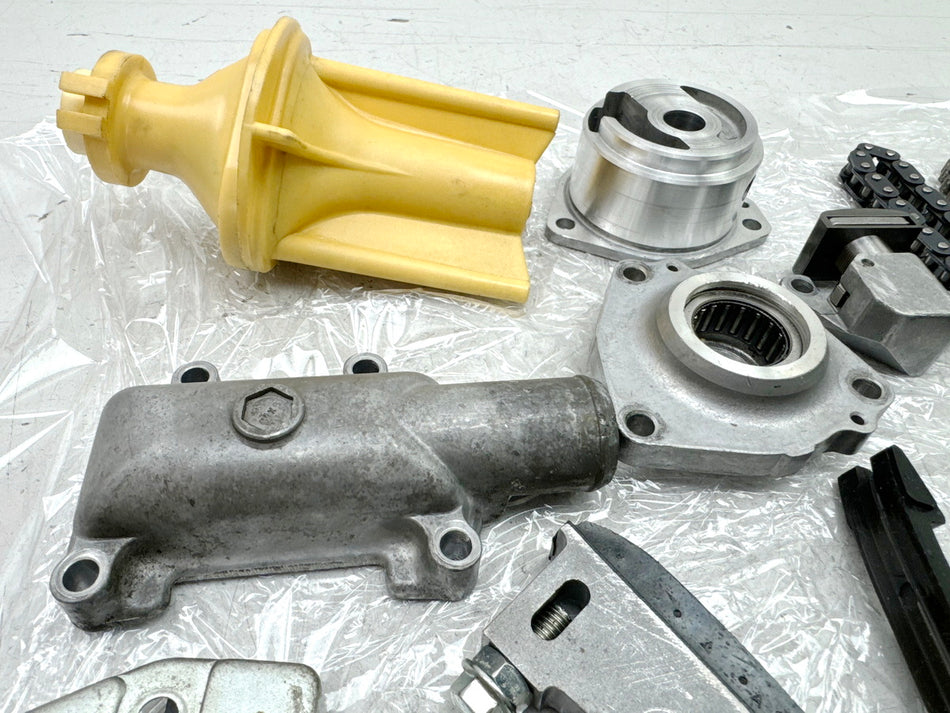 KAWASAKI ZX-7R ZX750P N Schrauben Kleinteile Muttern für Motor Motordeckel 96-03