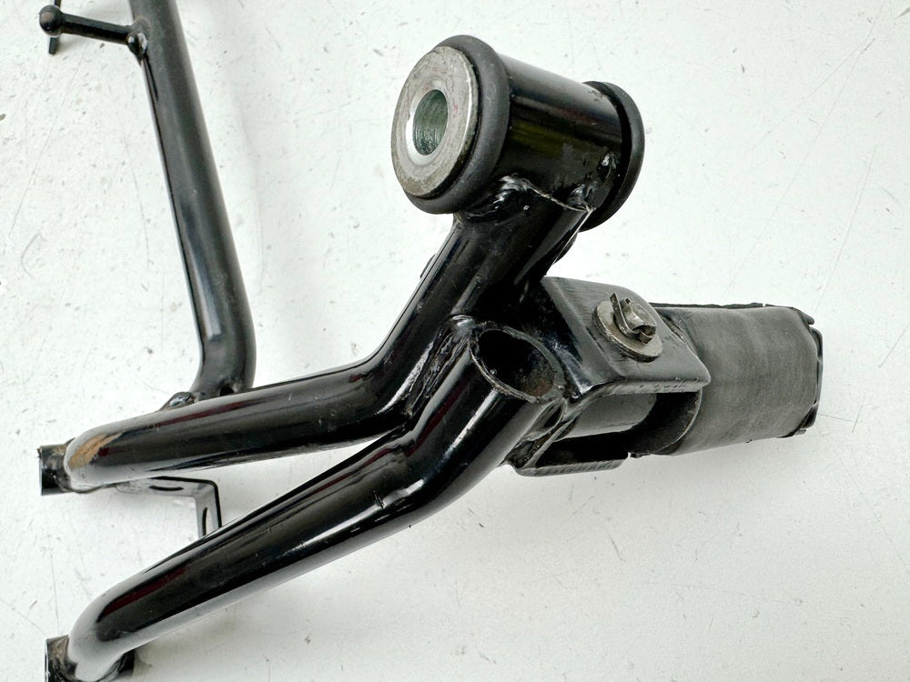HONDA CBR 600 PC19 PC23 Fußrastenanlage Sozius rechts Halter Fußraste hinten