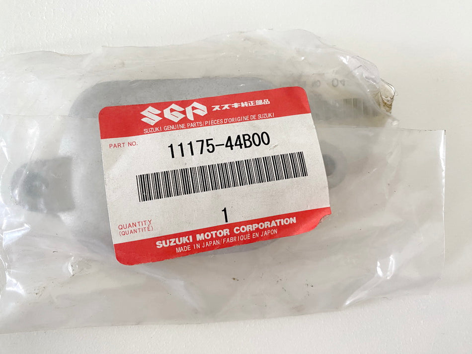 Suzuki Maintenance Cap Cover Cylinder Head 11175-44B00 DR XF NEW